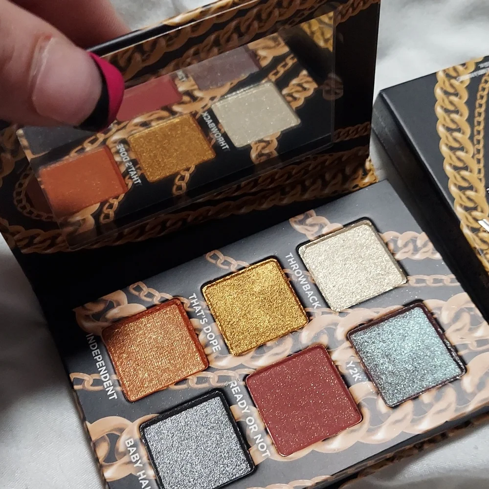 🍭💥Urban Decay 2000s Eyeshadow Palette